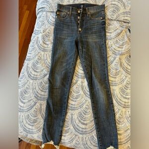 Women’s Gap True Skinny Jean